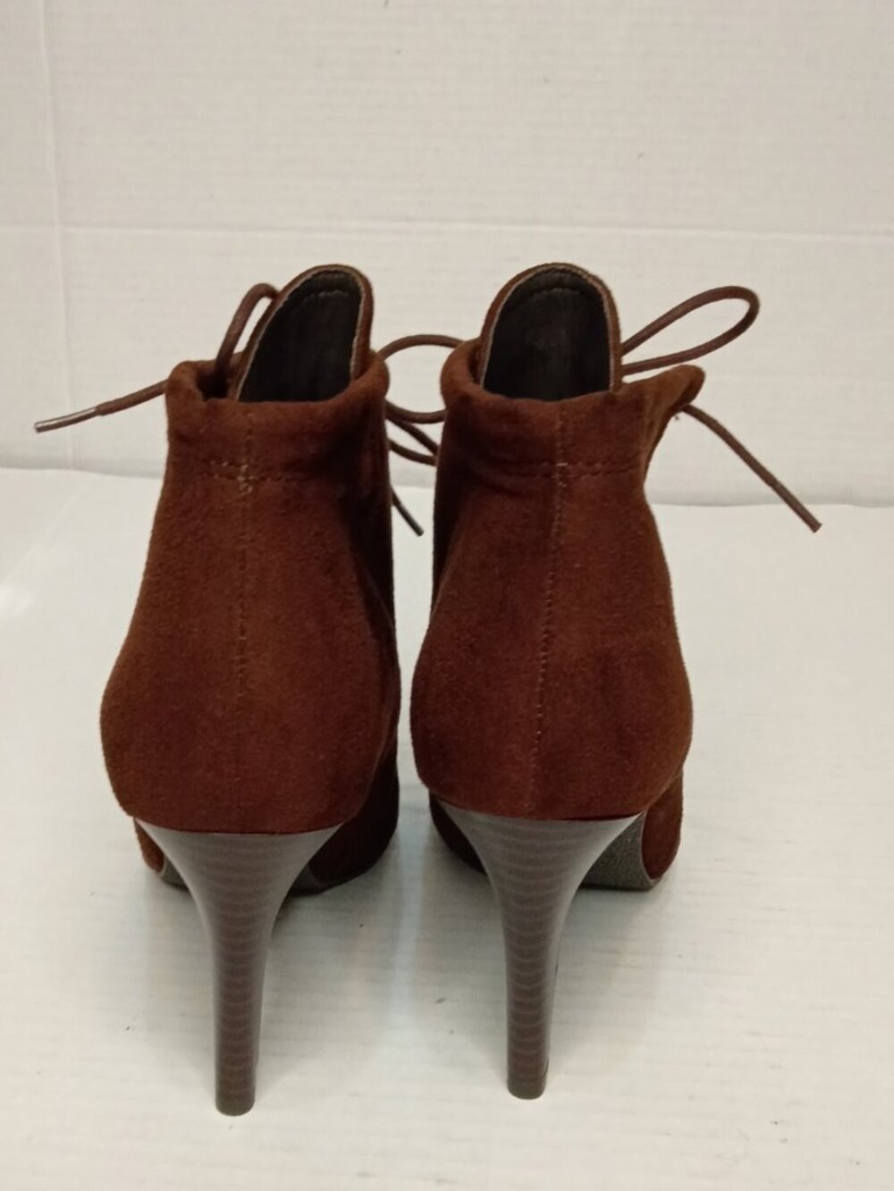 Brown Faux Suede Lace Up Heeled Ankle Booties Women’s Size 7 - Picture 3 of 7